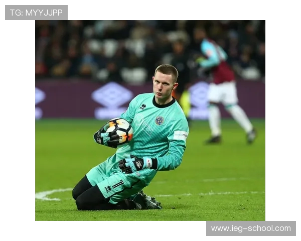 戈登感恩迪恩亨德森陪练射门并表示将为世界杯全力以赴