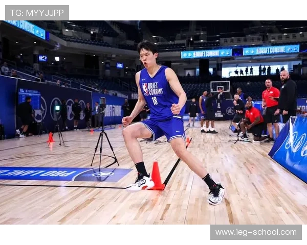 原创NBA官方点赞！杨瀚森低位进攻受表扬，3分钟砍2+1+1，可惜不让上